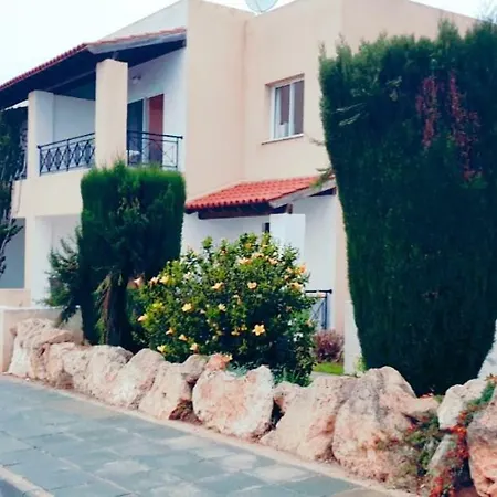 Khloraka Apartment-maisonette
